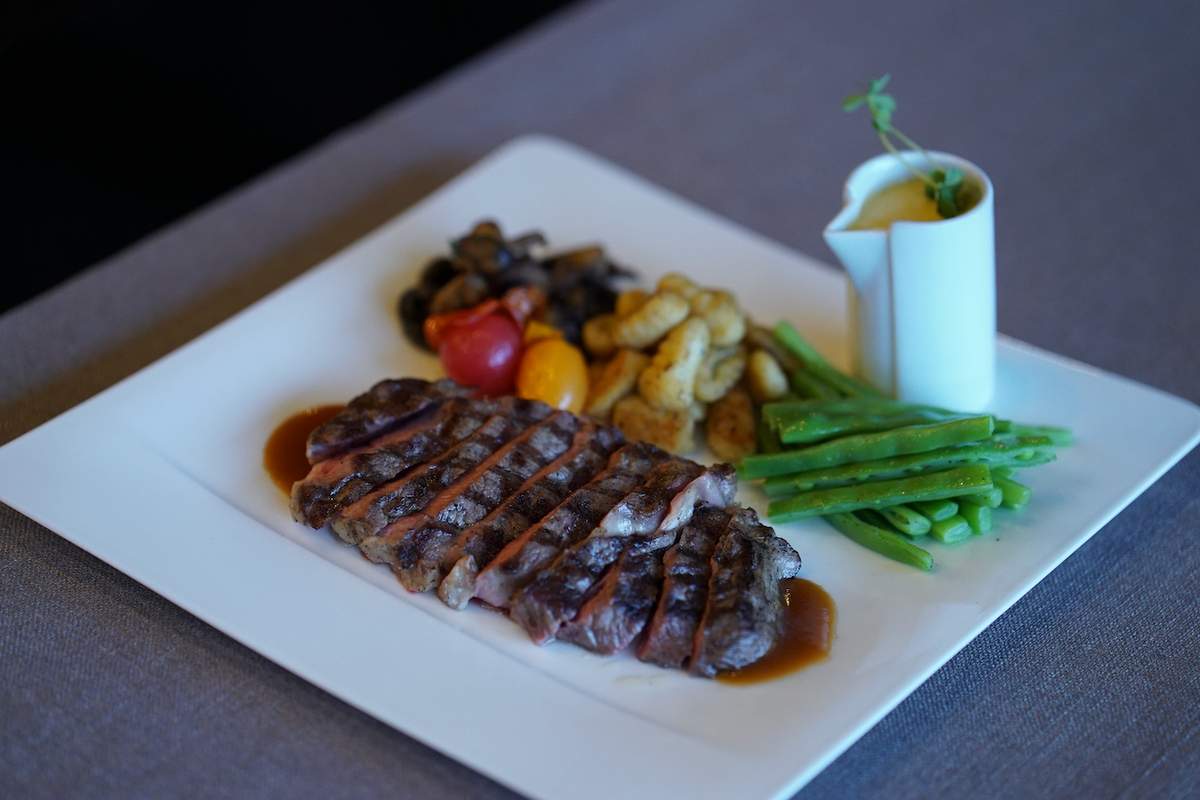 Le Méridien Istanbul Etiler’de “Hot Stone Steak” menüsü